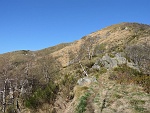 Decidiamo tuttavia di raggiungere dapprima il Monte Croce : al bivio poco sopra svoltiamo a sx